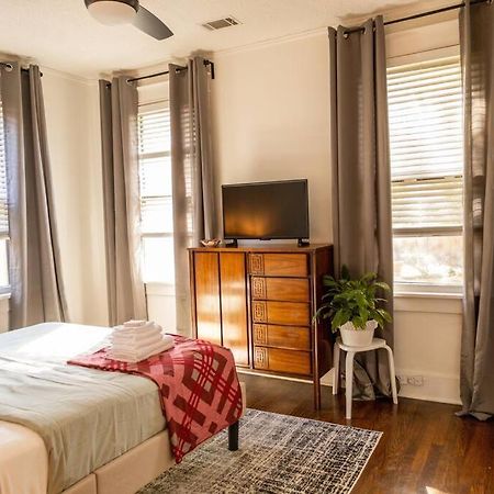 J Birds' Bungalow In The Heart Of Midtown เมมฟิส ภายนอก รูปภาพ